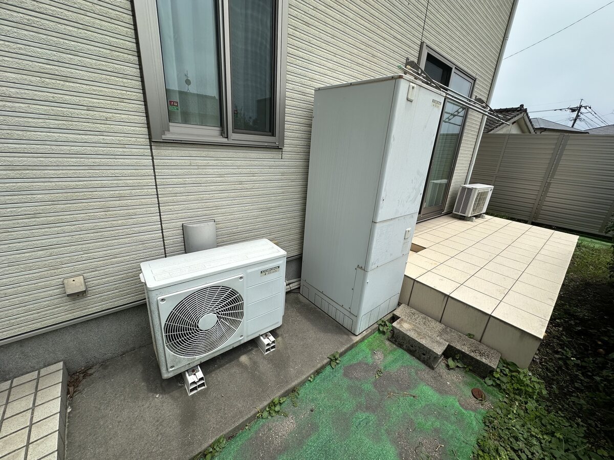 運営元既存事業の施工例D テラス脇の交換前